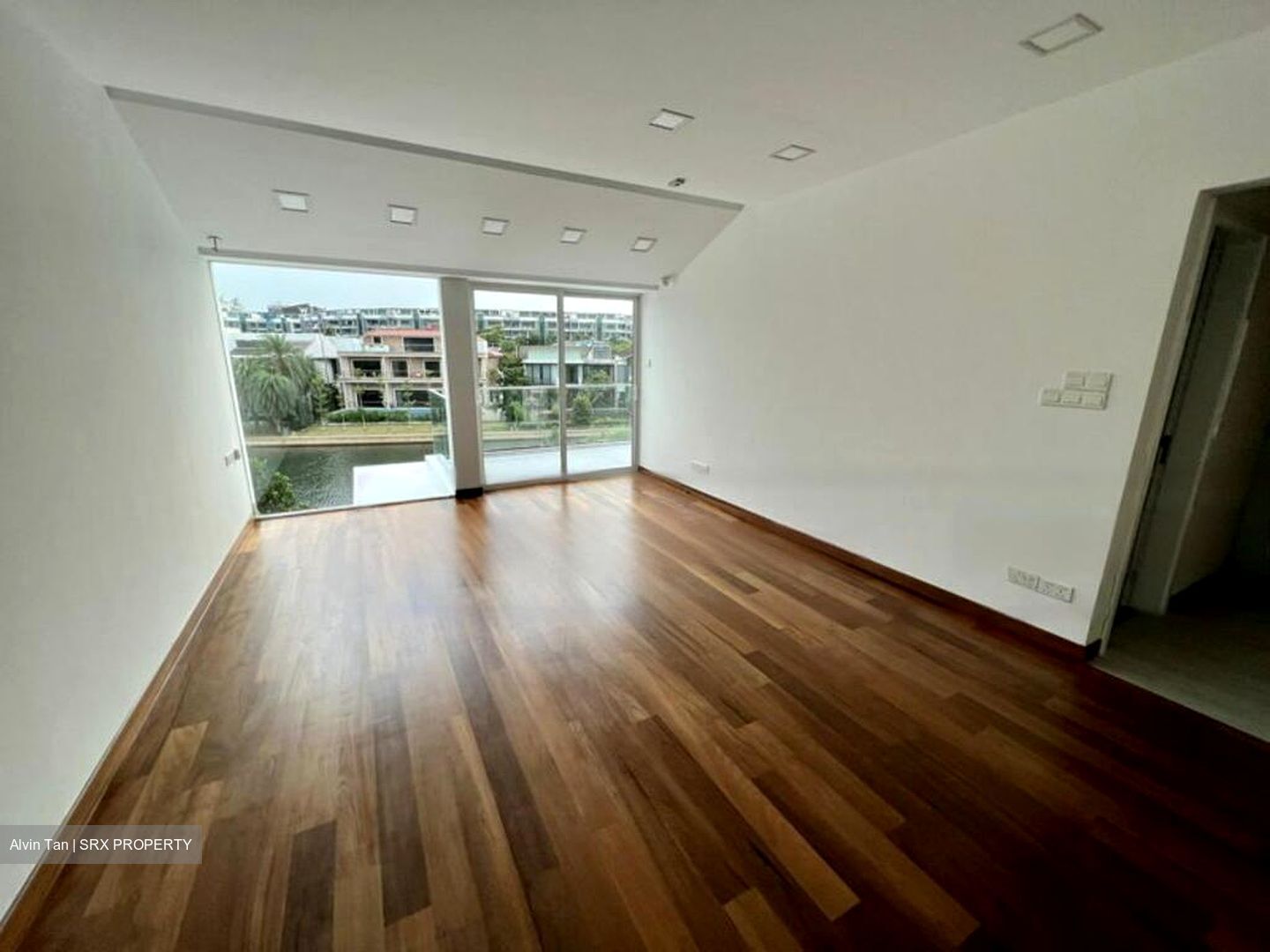 Paradise Island (D4), Detached #485217111